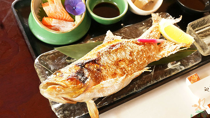 米原市の やまに料理店 琵琶湖の珍魚ハス料理と懐石料理のお店